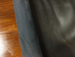 半裁 牛本革　本牛革　革材料　革　皮　皮革　日本製 ブラック 5
